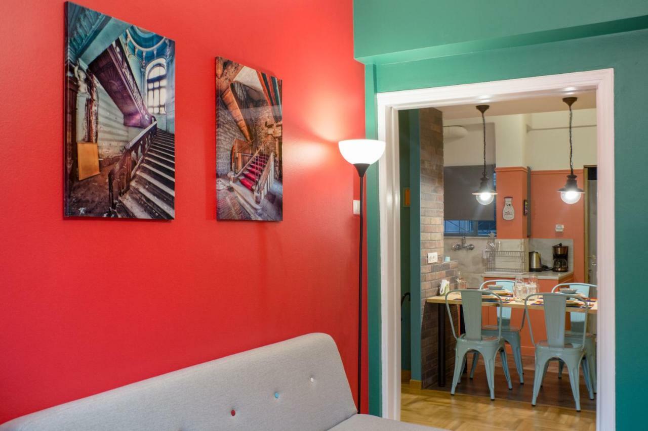 "Casa De Colores", Next To The Metro Athene Buitenkant foto