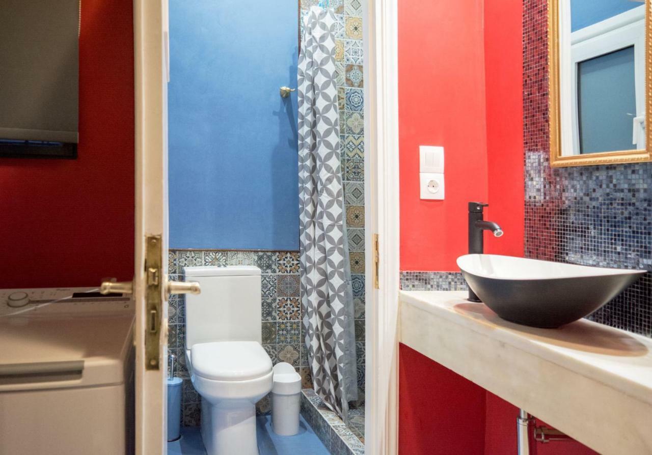 "Casa De Colores", Next To The Metro Athene Buitenkant foto