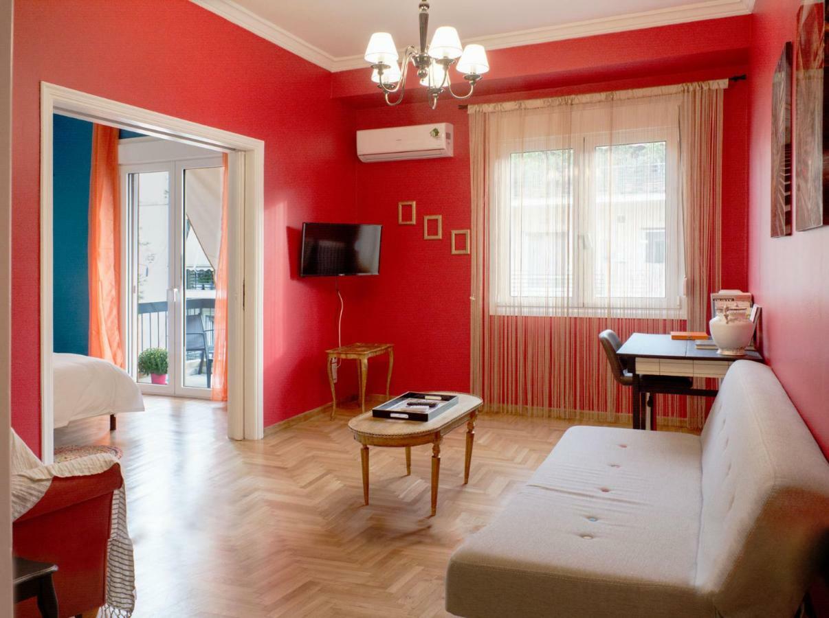 "Casa De Colores", Next To The Metro Athene Buitenkant foto